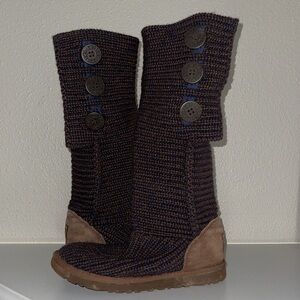 Sweater Knit Uggs Boots/Booties black/brown size 6